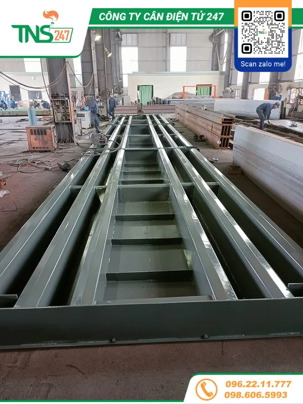 ket-cau-khung-ban-can-thep-100-tan-18-m
