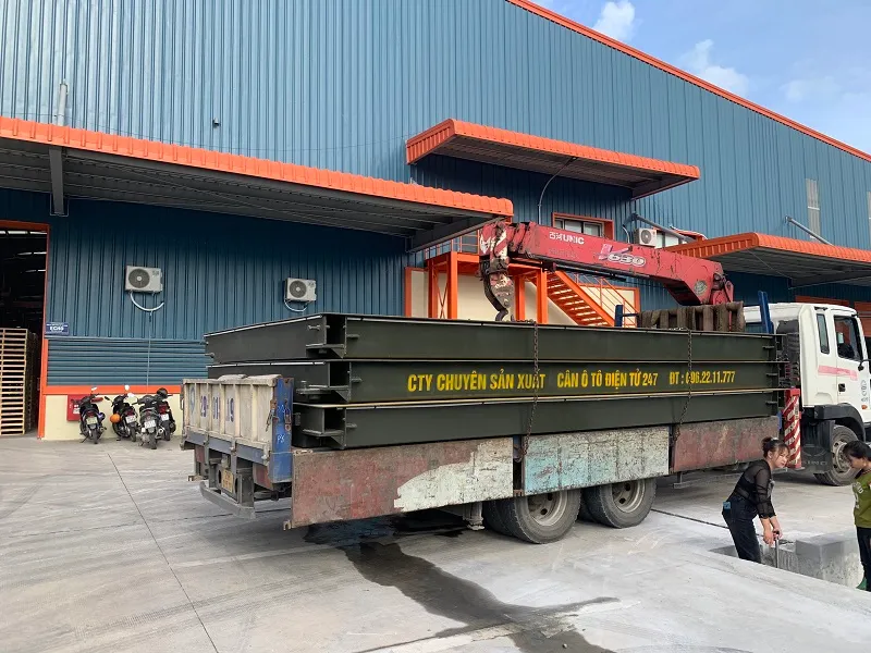 lap-dat-tram-can-xe-tai-100-tan-het-bao-nhieu-tien