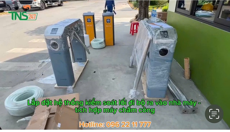 Cổng kiểm soát an ninh dành cho lối đi bộ